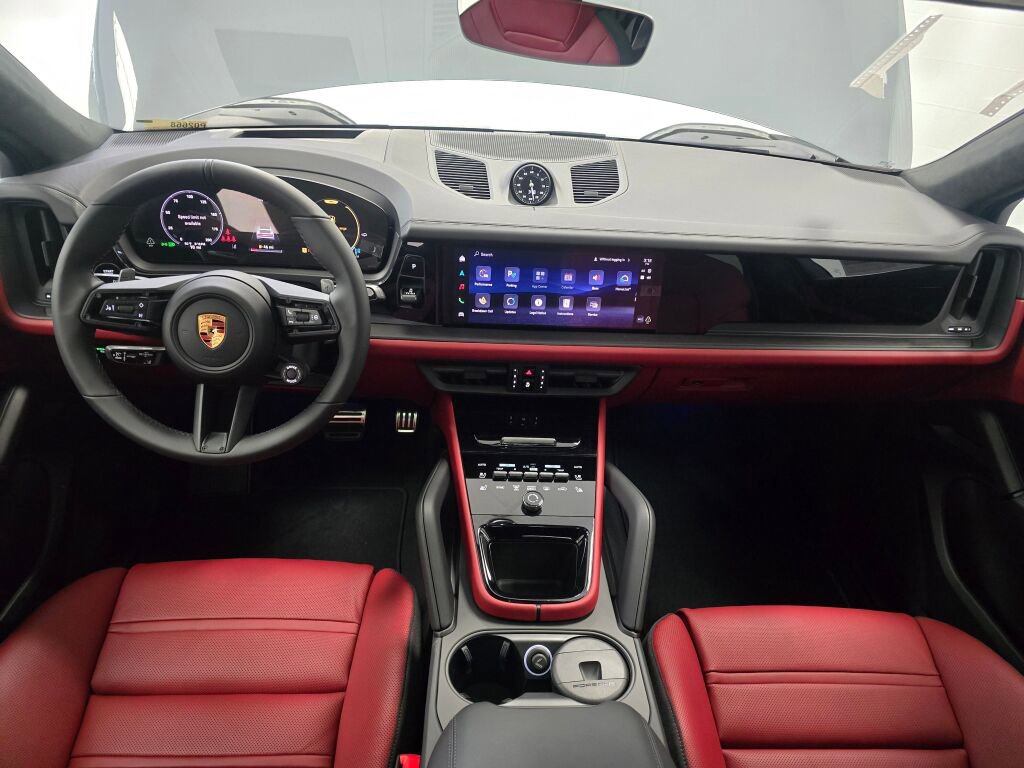 New 2026 Porsche Cayenne GTS image 19