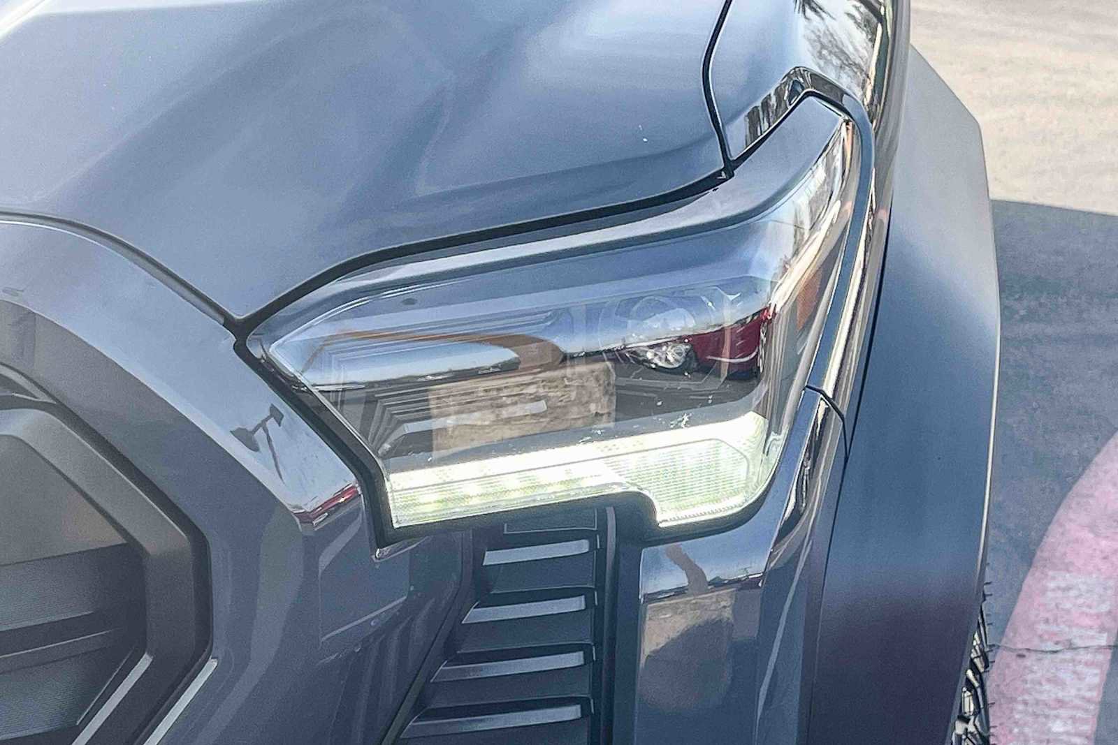 Used 2025 Toyota Tacoma 4x4 Double Cab Hybrid image 7