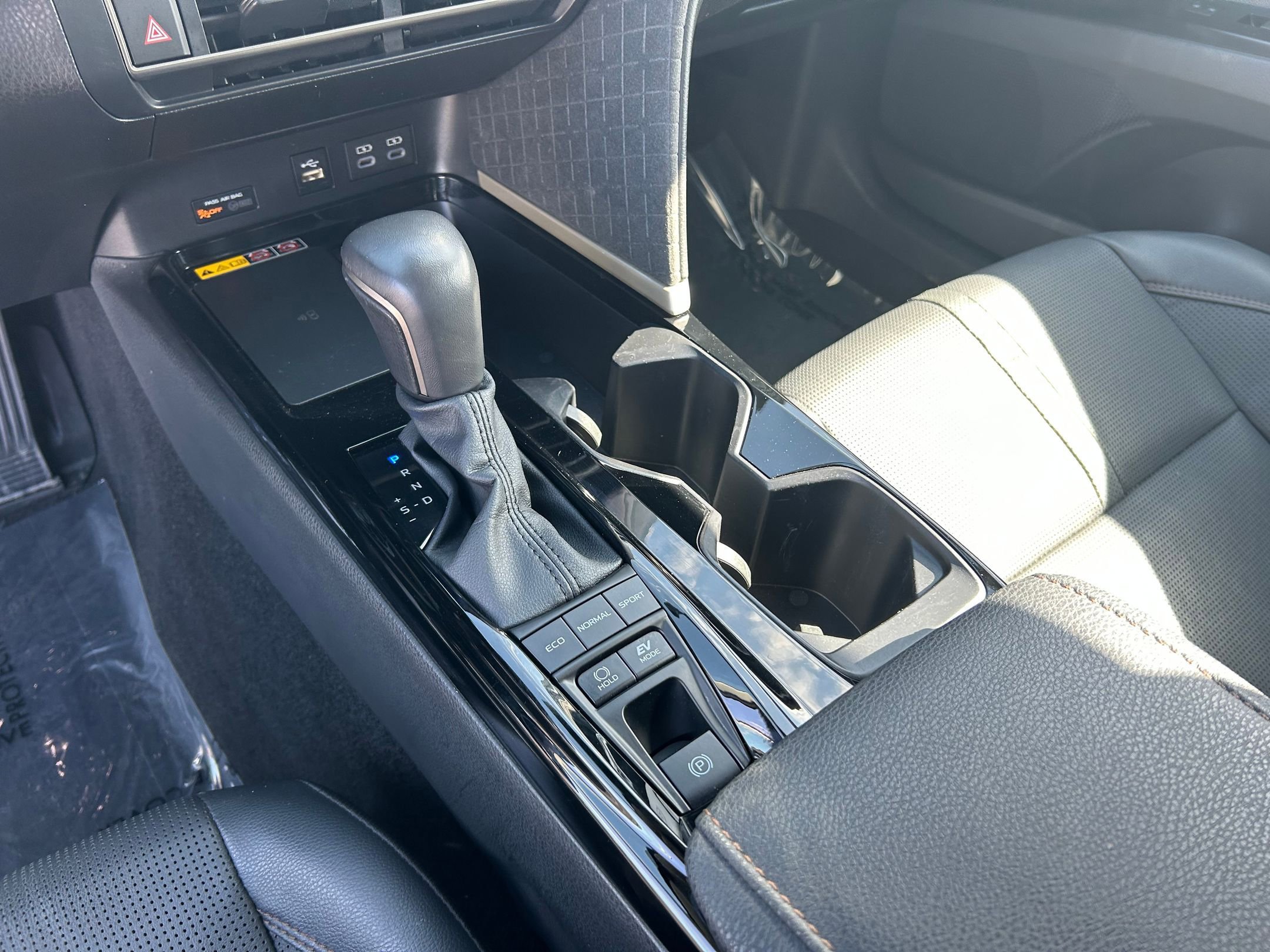 Used 2025 Toyota Camry XLE image 19