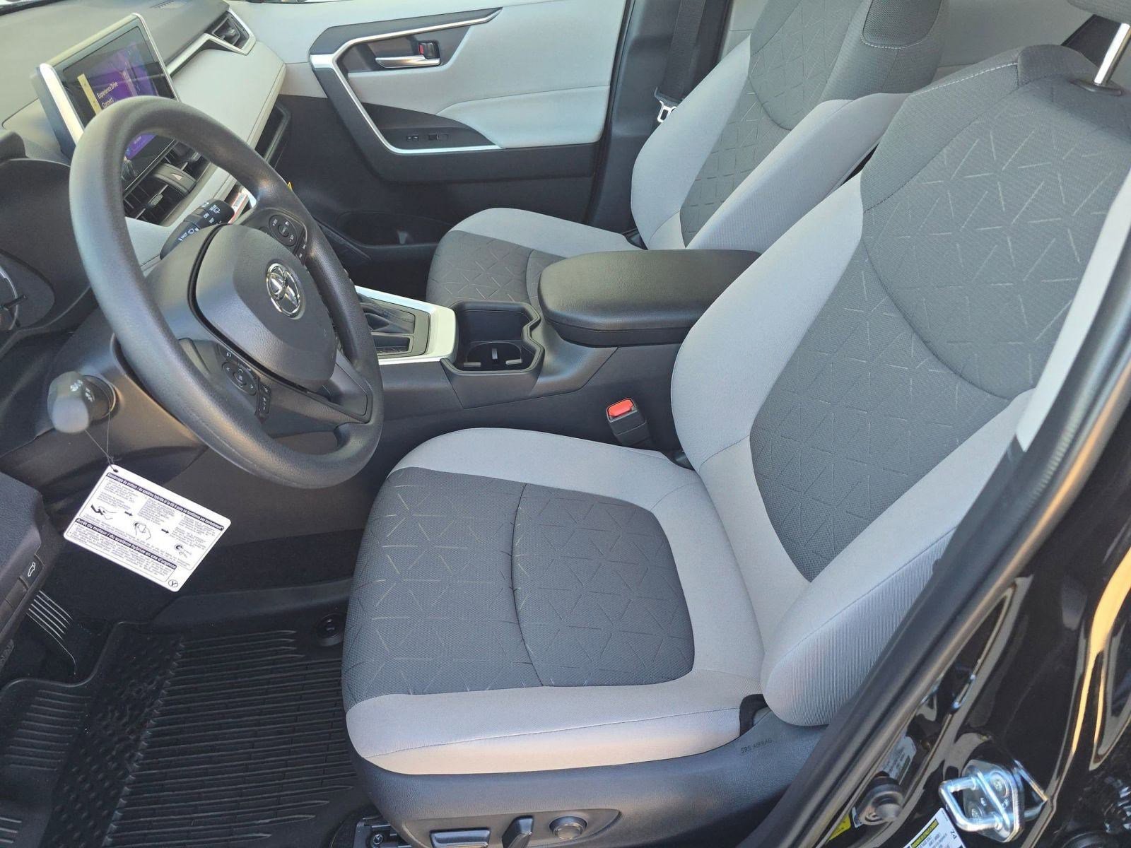 New 2025 Toyota RAV4 XLE w/ Convenience Package image 4