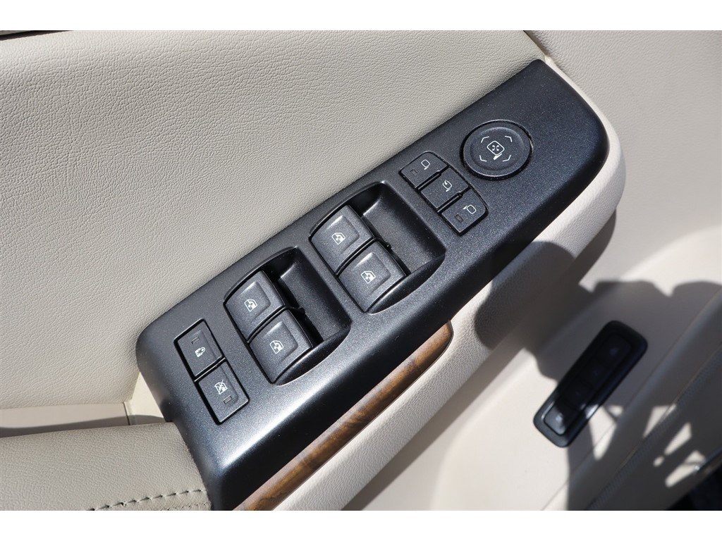 Used 2020 GMC Yukon XL Denali w/ Denali Premium Package AWD/4WD image 44