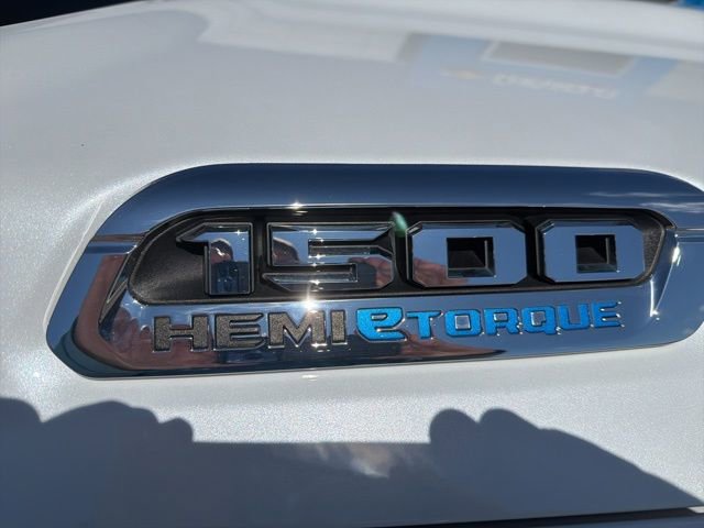 Used 2022 RAM 1500 Laramie AWD/4WD image 11