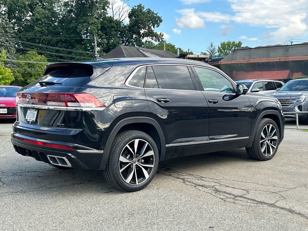Used 2026 Volkswagen Atlas Cross Sport SEL Premium R-Line AWD/4WD image 2