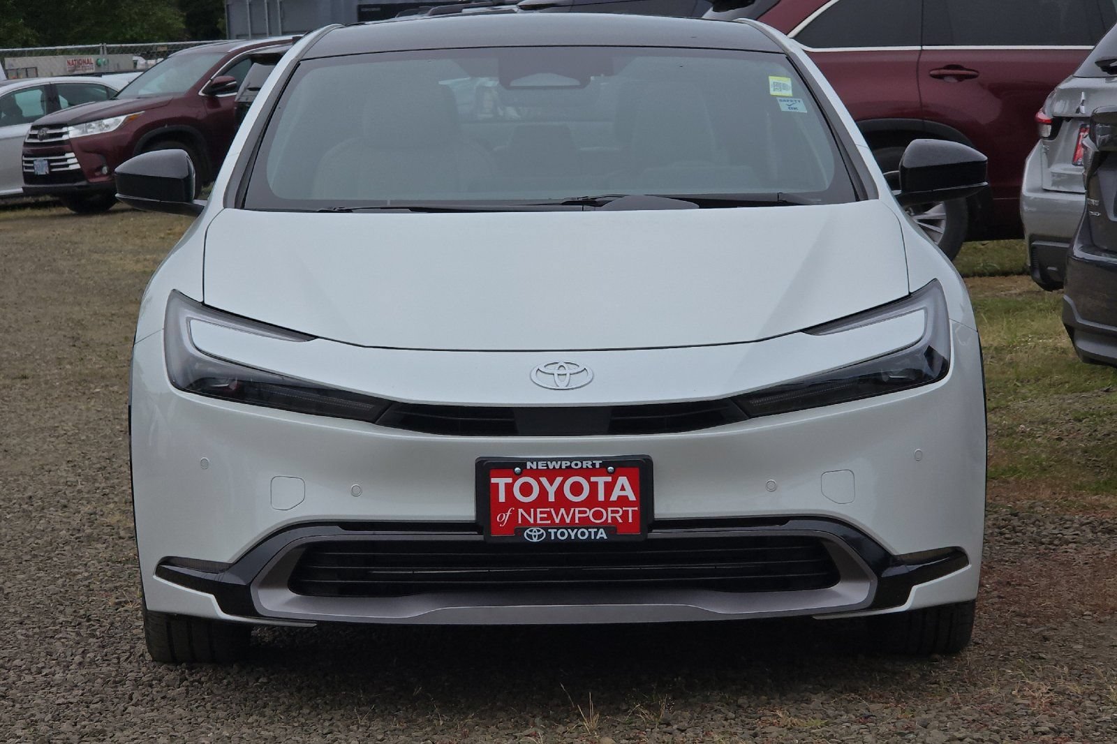 Used 2024 Toyota Prius XLE AWD/4WD image 6