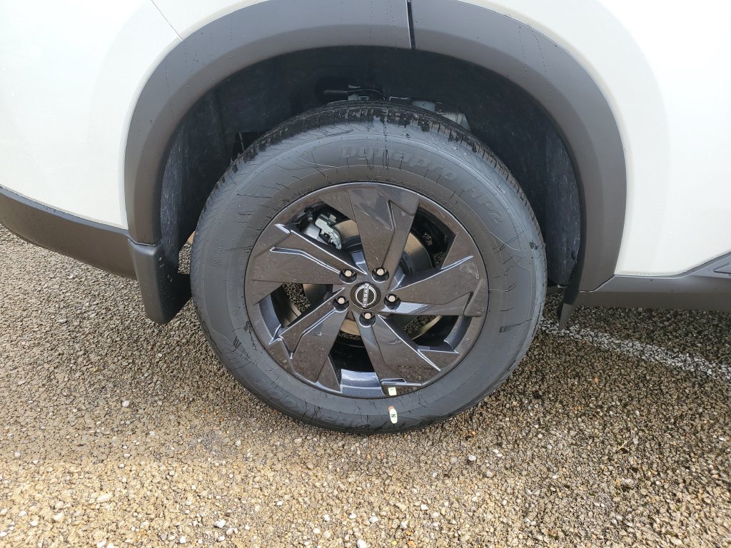 New 2026 Nissan Rogue SV AWD/4WD image 5