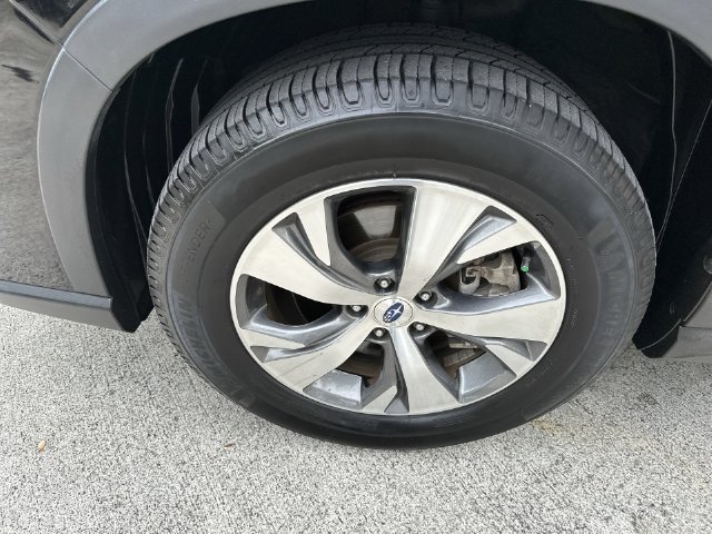 Certified 2022 Subaru Ascent Premium w/ Convenience Package AWD/4WD image 10