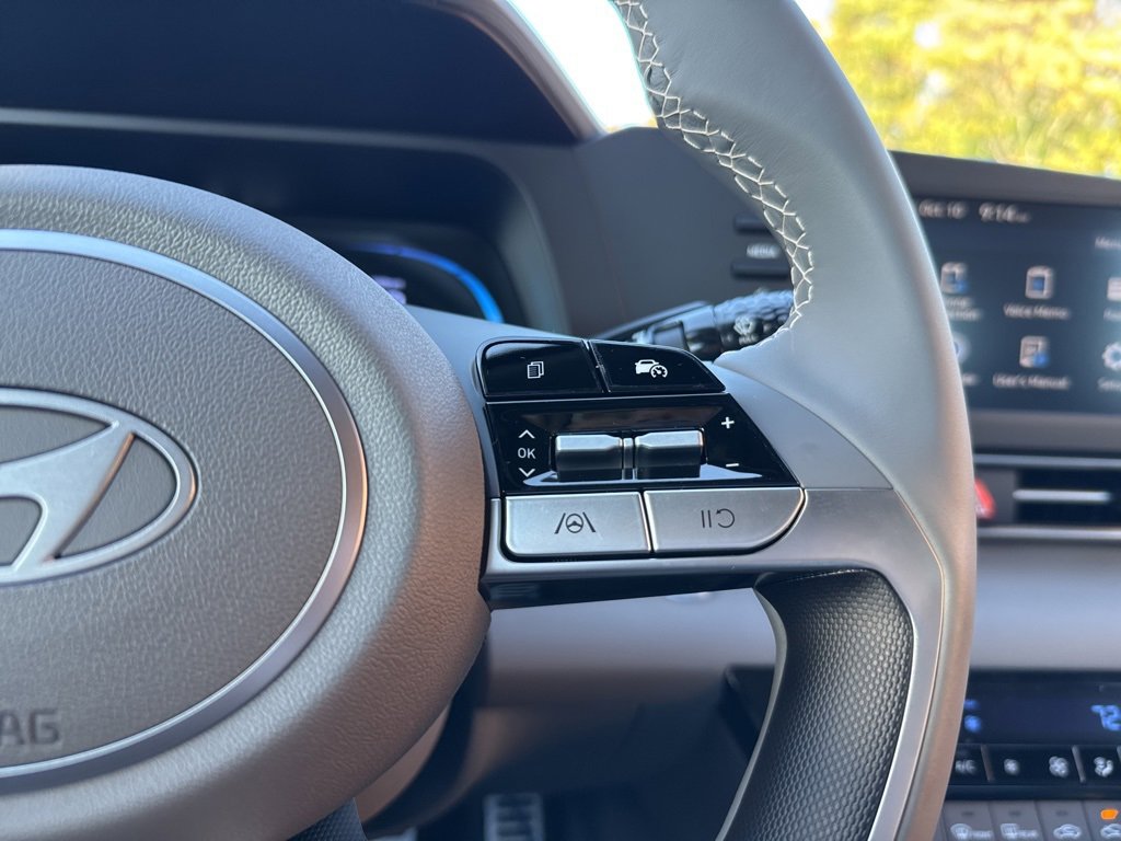 New 2025 Hyundai Elantra Sport image 32