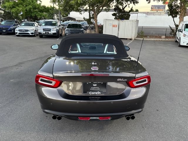 Used 2017 FIAT 124 Spider Lusso RWD image 8