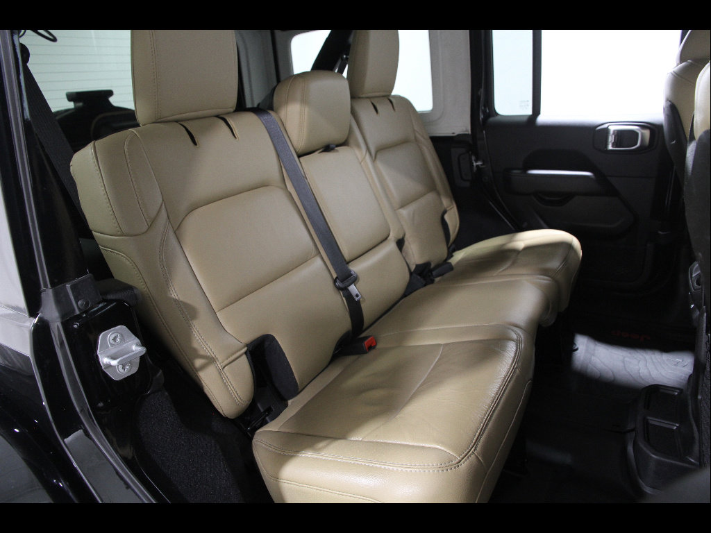 Used 2019 Jeep Wrangler Unlimited Rubicon w/ Advanced Safety Group image 21