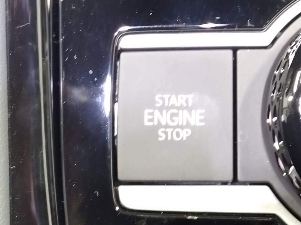 New 2026 Volkswagen Tiguan SEL R-Line image 37