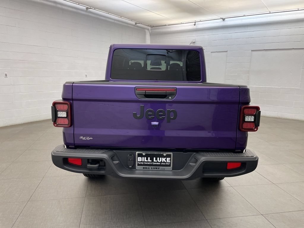 New 2026 Jeep Gladiator Sport AWD/4WD image 4