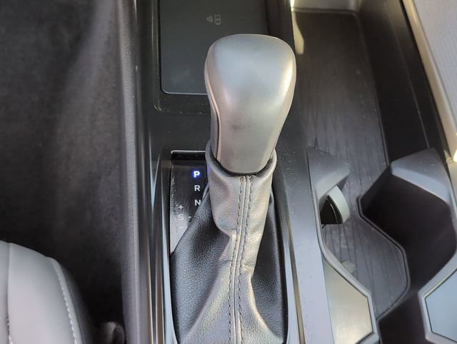 Used 2025 Toyota Camry SE image 17