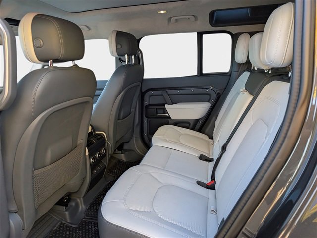 New 2025 Land Rover Defender 110 V8 image 5