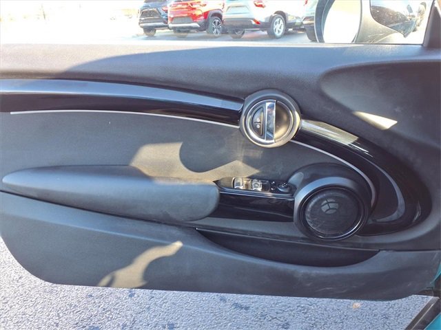 Used 2019 MINI Cooper S w/ Signature Upholstery Package image 16