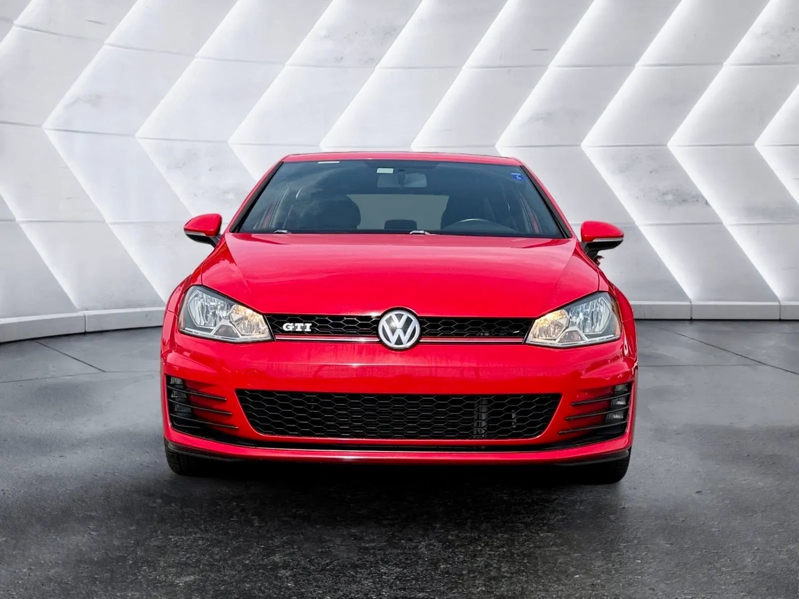 Used 2015 Volkswagen GTI S FWD image 2