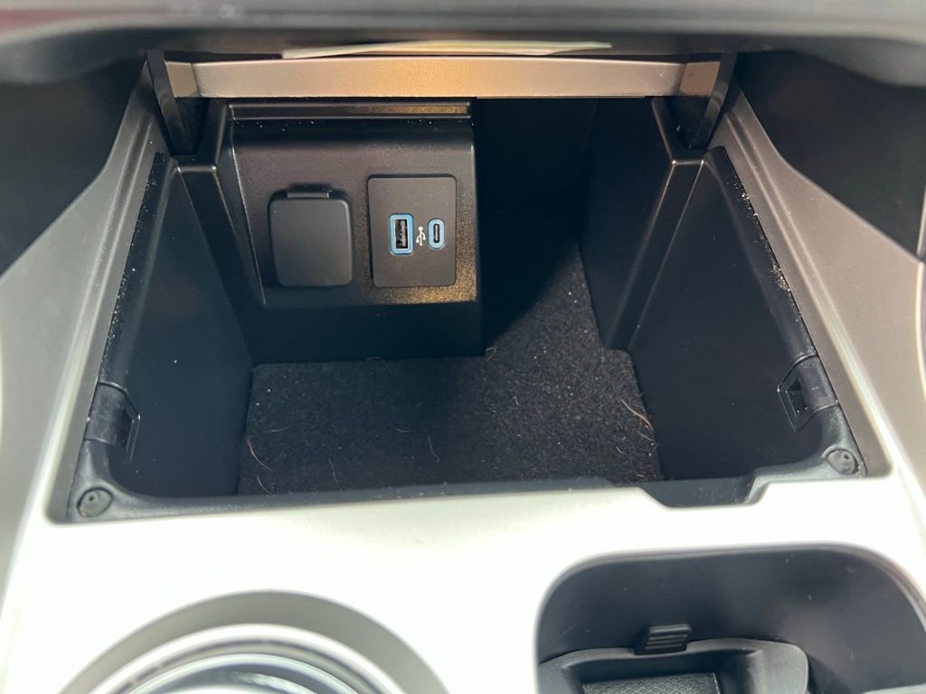 Used 2023 Ford Explorer XLT w/ Equipment Group 202A image 36