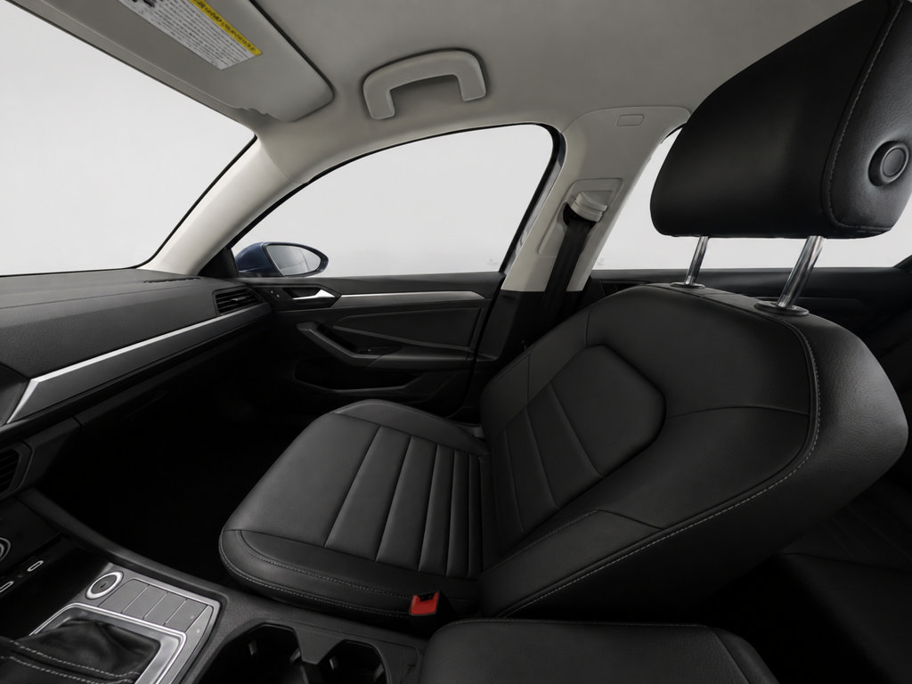 Used 2021 Volkswagen Jetta SE FWD image 11