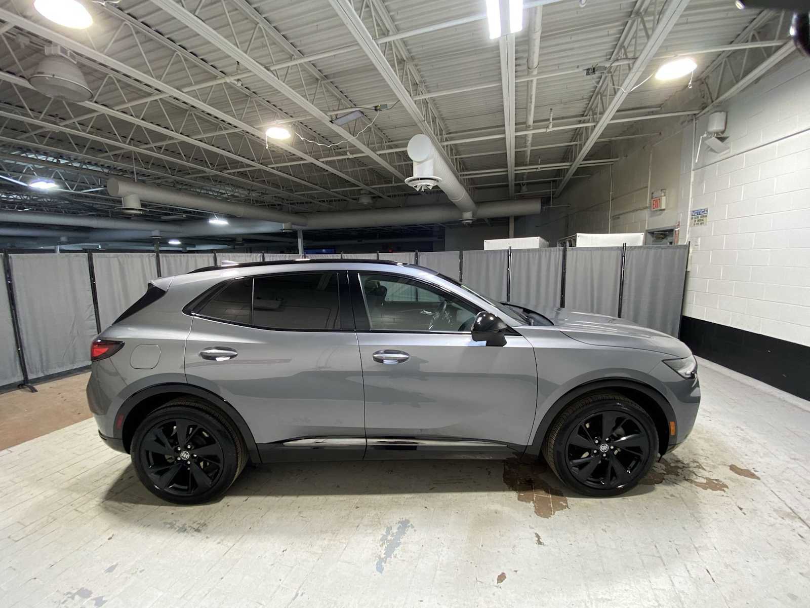 Used 2022 Buick Envision Essence w/ Sport Touring Package image 26