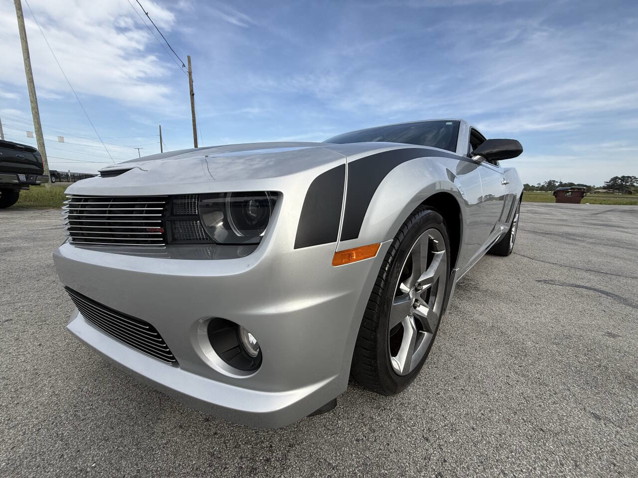 Used 2010 Chevrolet Camaro SS w/ RS Package RWD image 2