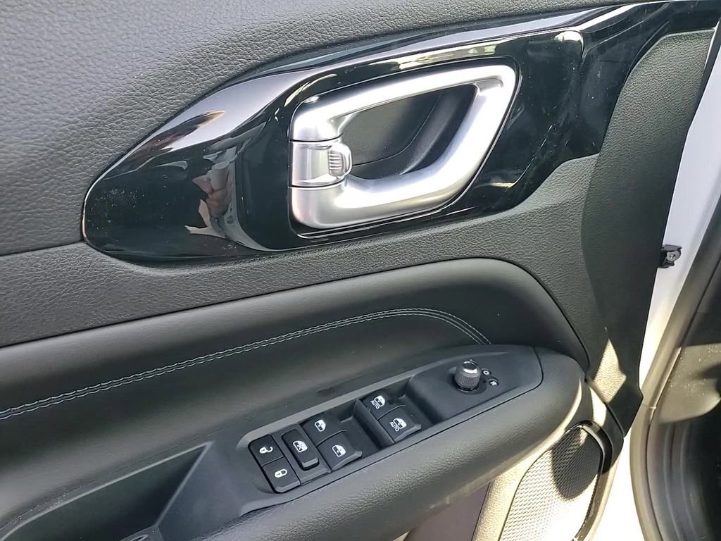New 2026 Jeep Compass Latitude image 10