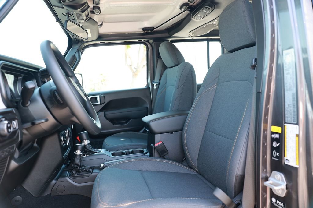 New 2026 Jeep Gladiator Sport image 14