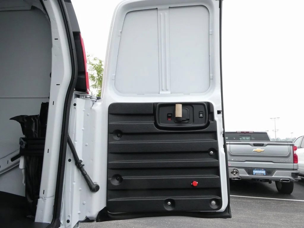New 2025 GMC Savana 2500 w/ Driver Convenience Package image 26