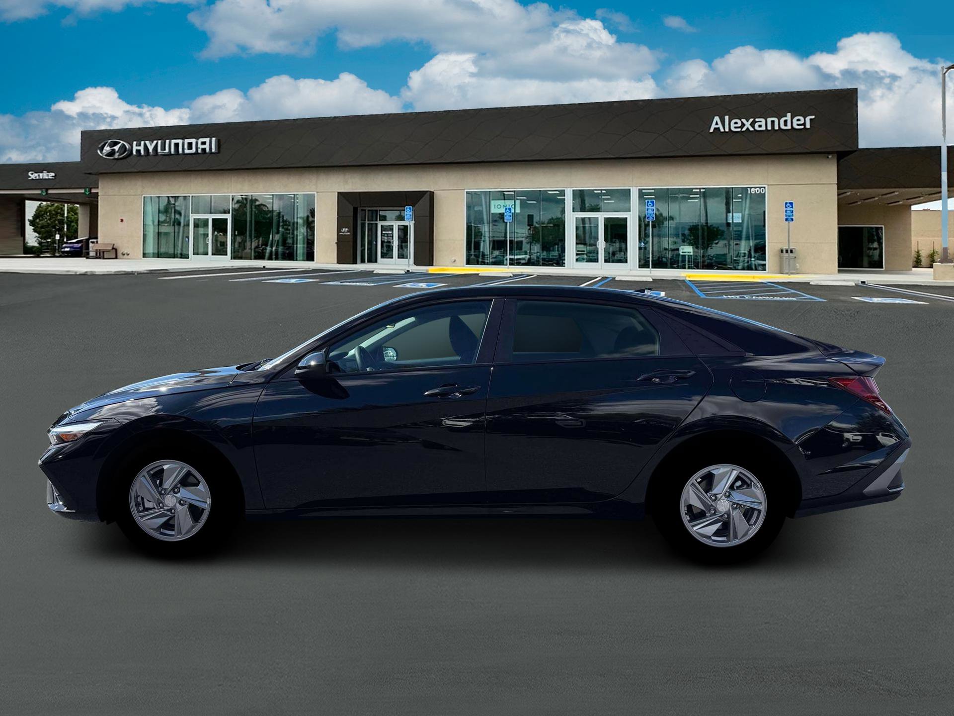 New 2026 Hyundai Elantra SE image 3