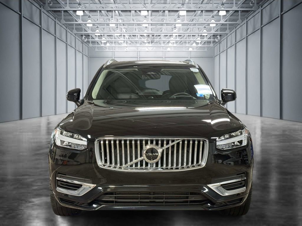 Used 2024 Volvo XC60 B5 Plus w/ Climate Package AWD/4WD image 8