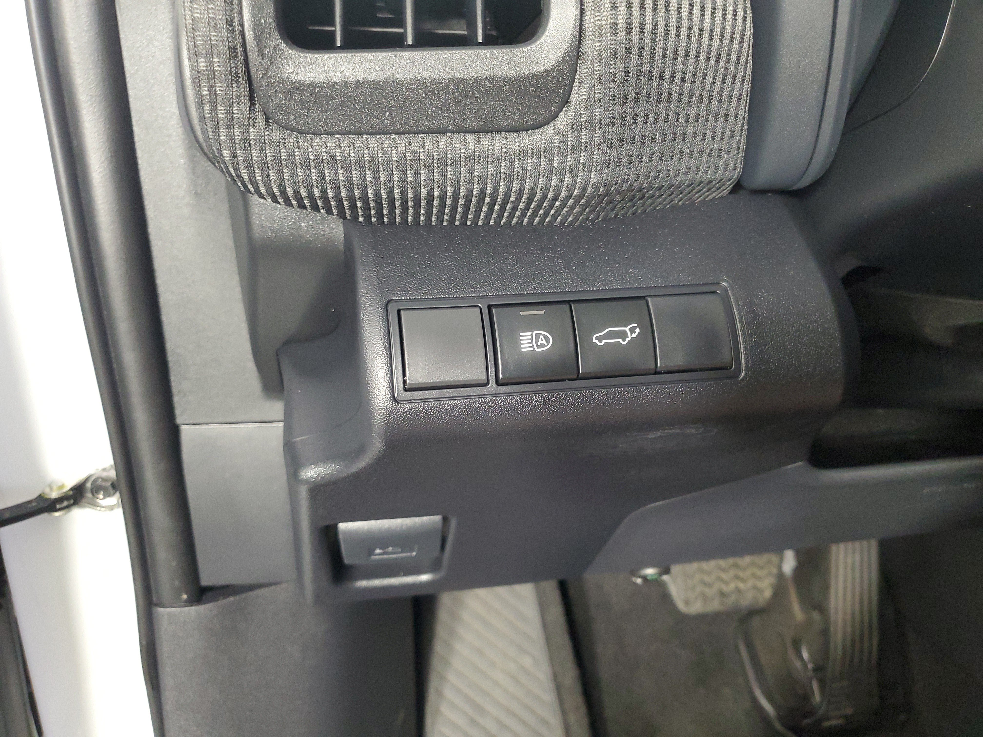 Used 2023 Subaru Solterra AWD image 25