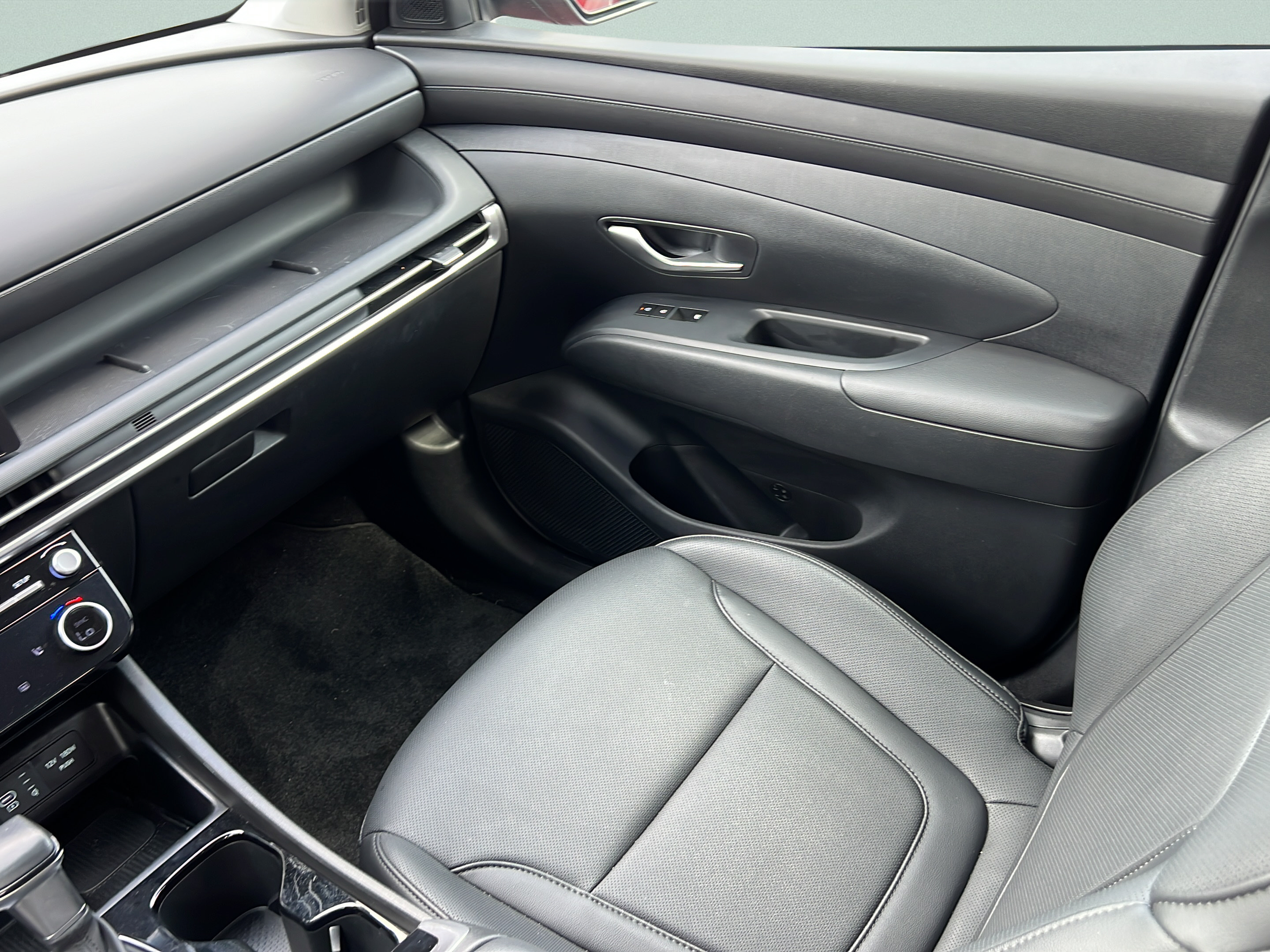 Used 2025 Hyundai Tucson SEL FWD image 16