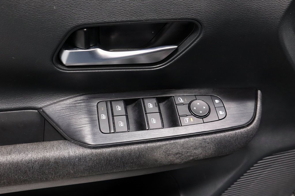 Certified 2025 Nissan Kicks SV image 22