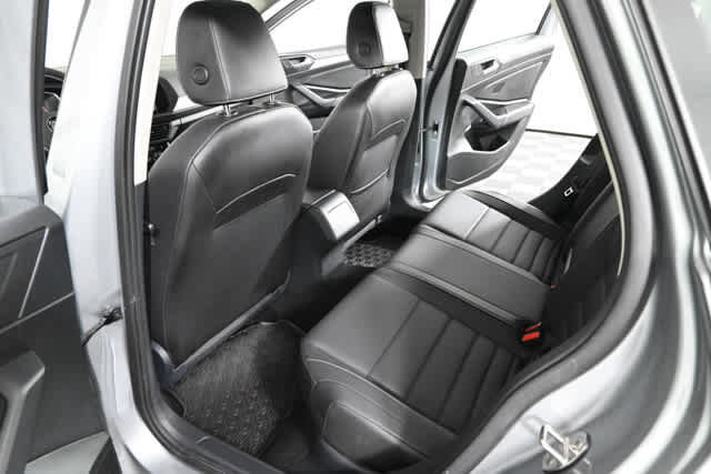 Used 2021 Volkswagen Jetta SE image 14