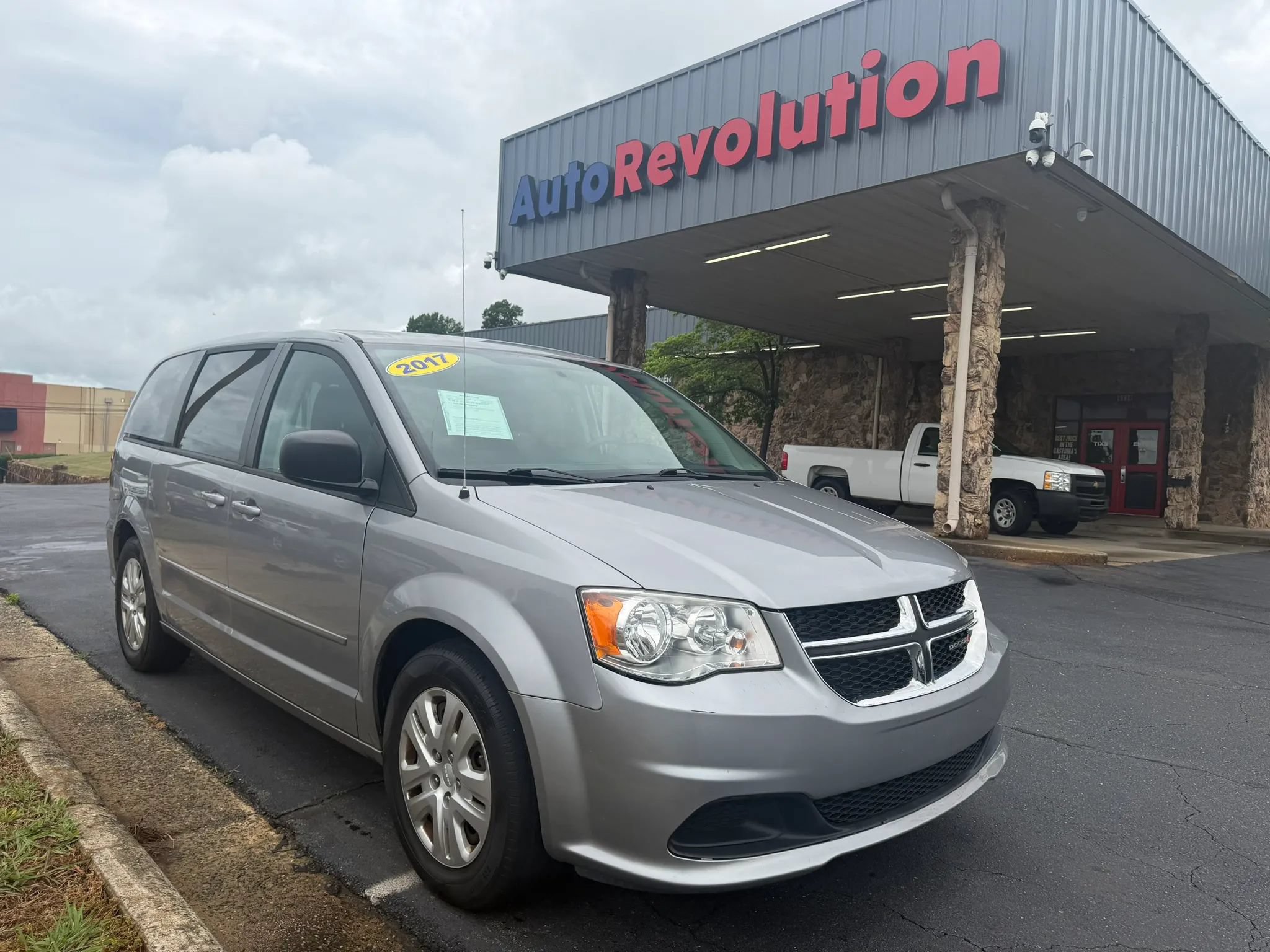 Used 2017 Dodge Grand Caravan SE w/ Power Window Group FWD image 1