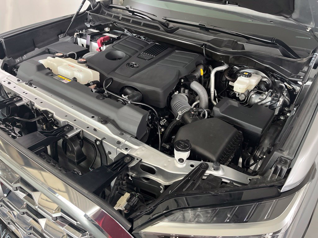 Used 2024 Toyota Tundra Platinum AWD/4WD image 12