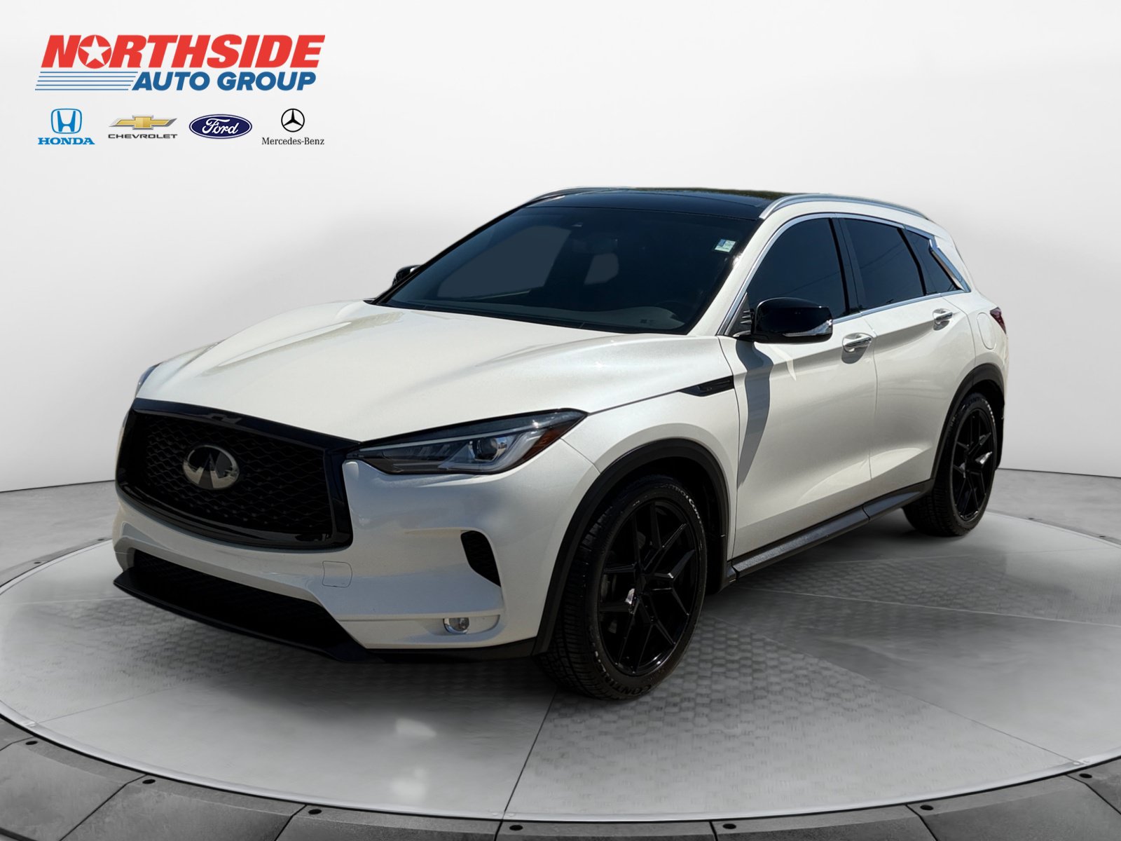 Used 2022 INFINITI QX50 Luxe w/ Appearance Package AWD/4WD image 3