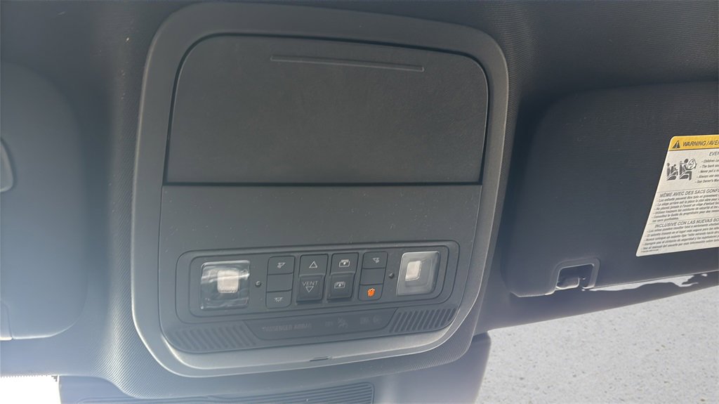 Used 2022 Ford Explorer Platinum w/ Equipment Group 601A image 28