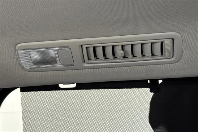 Used 2024 Toyota Sienna XLE AWD/4WD image 13