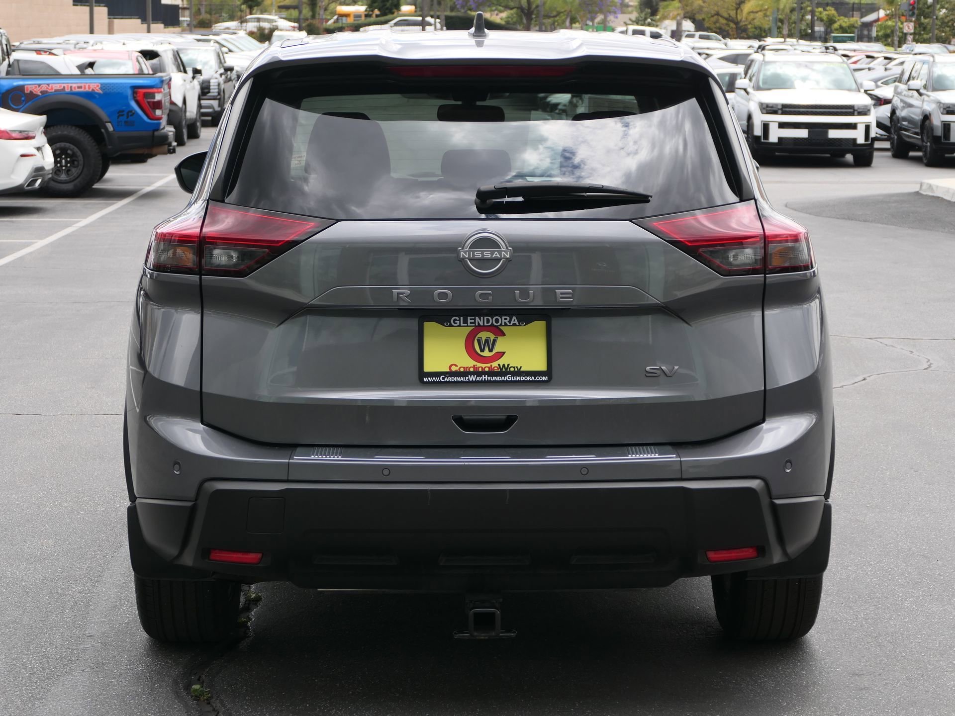 Used 2024 Nissan Rogue SV FWD image 5