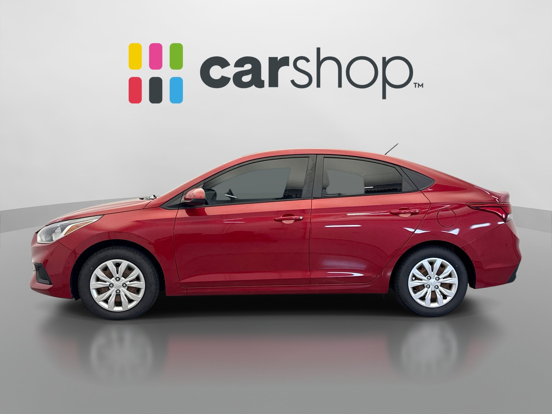 Used 2018 Hyundai Accent SE FWD image 2