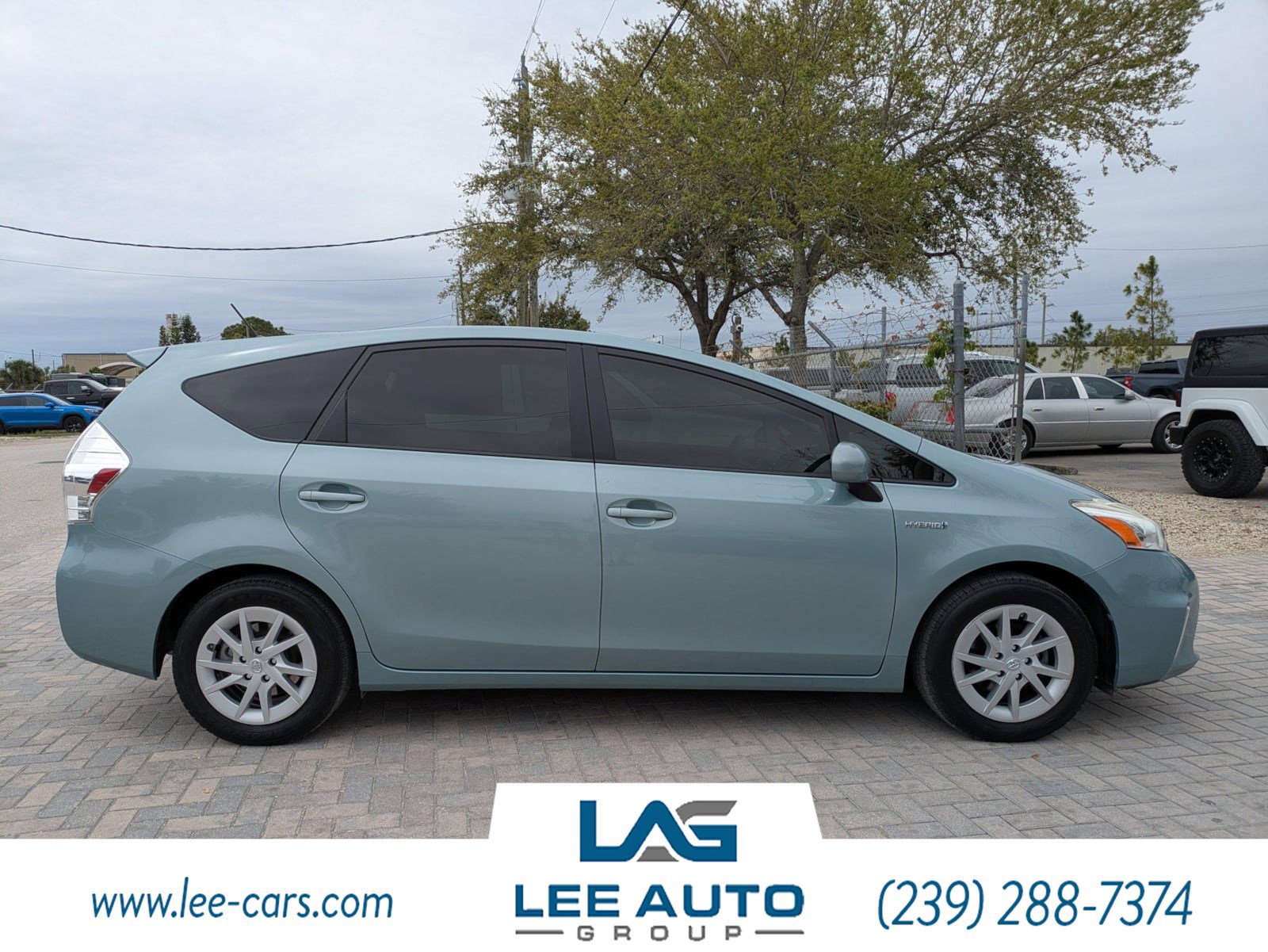 Used 2013 Toyota Prius V Two image 2