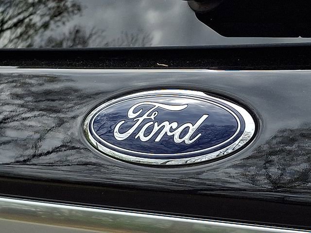 Used 2023 Ford Explorer Platinum w/ Technology Package image 32