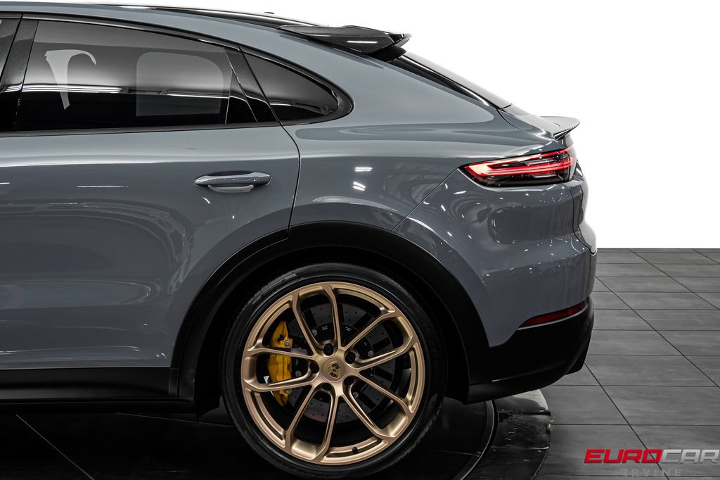 Used 2022 Porsche Cayenne Turbo GT AWD/4WD image 18