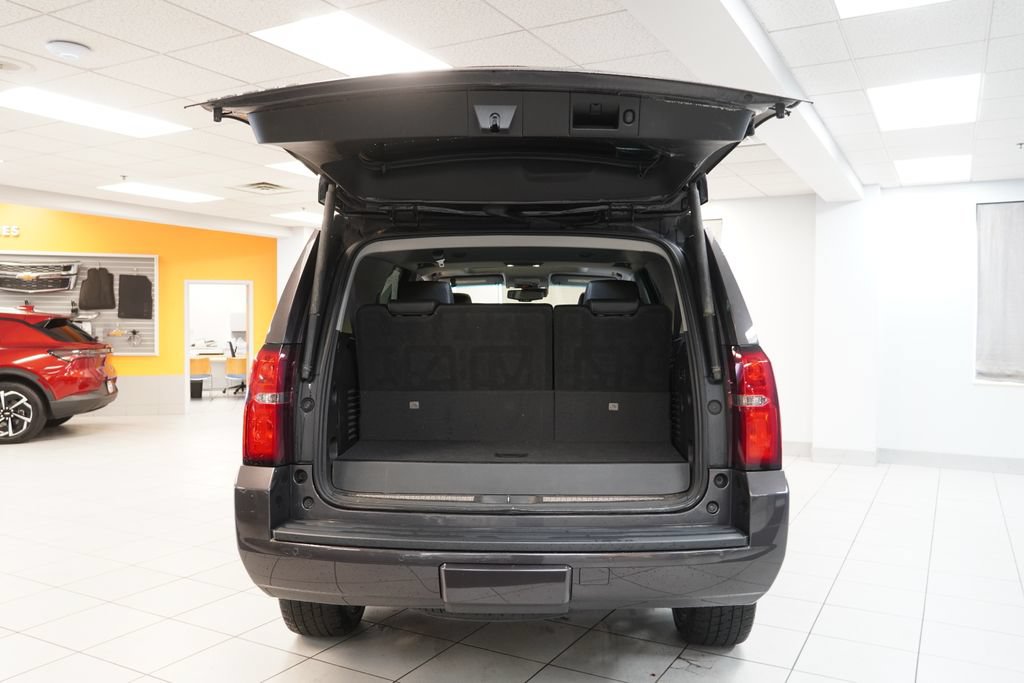 Used 2017 Chevrolet Tahoe LT w/ Luxury Package AWD/4WD image 11