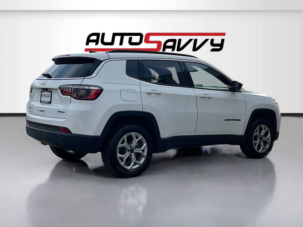 Used 2025 Jeep Compass Latitude image 7
