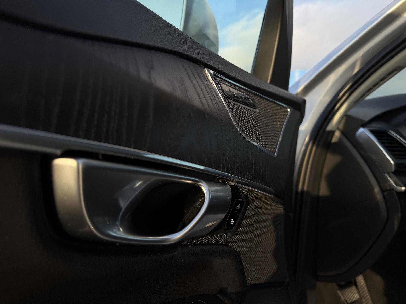 Used 2020 Volvo XC90 T6 Momentum image 15