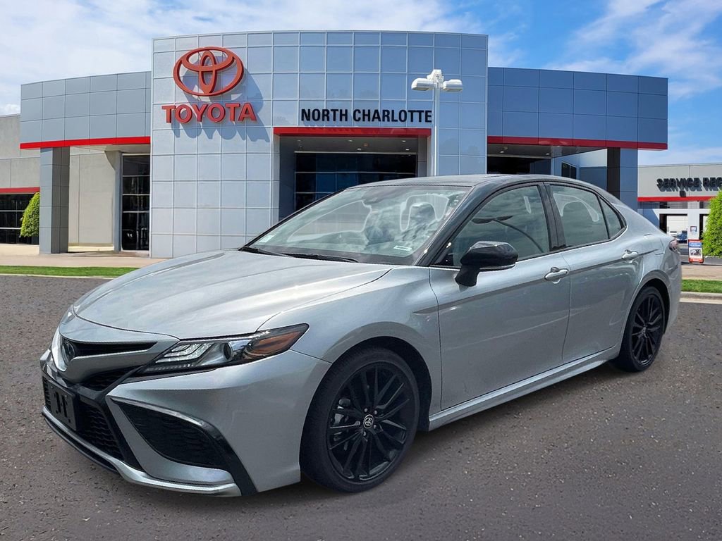 Used 2023 Toyota Camry XSE w/ Cold Weather Package FWD image 5