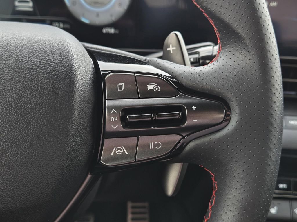 Certified 2025 Hyundai Elantra N Line image 11