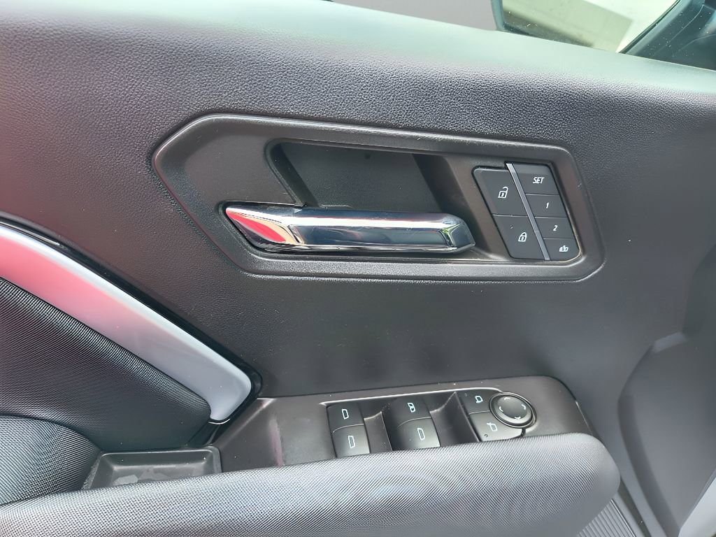Used 2023 Chevrolet Colorado Z71 w/ Z71 Convenience Package 2 image 10