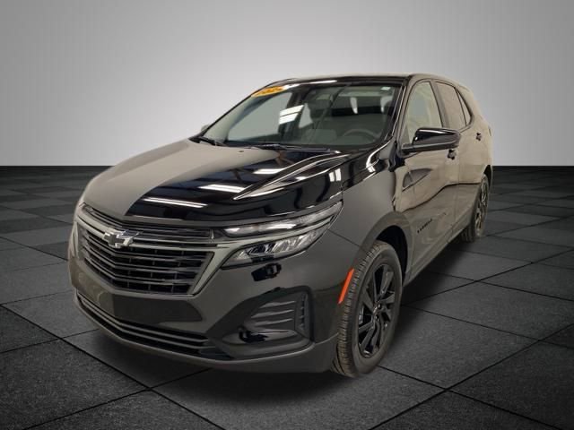 Used 2024 Chevrolet Equinox LS w/ LS Convenience Package image 3