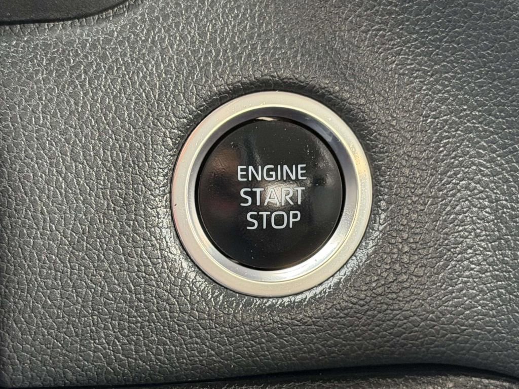 Used 2023 Toyota Tundra Limited AWD/4WD image 8